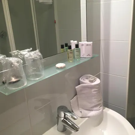 Galaxy Hotel 3*