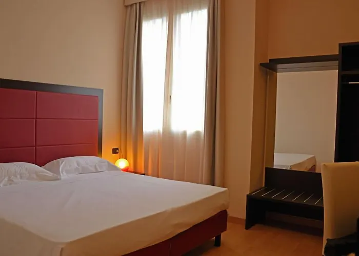 Hotell Galaxy Reggio Emilia